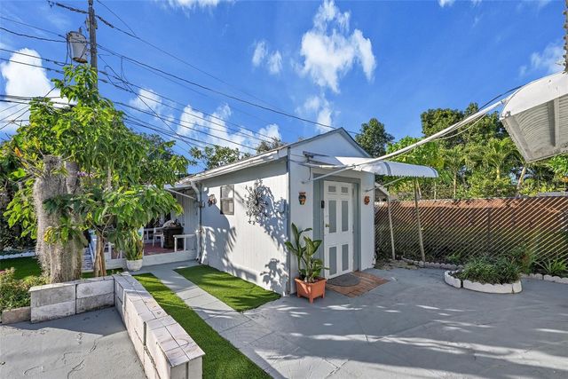 1933 SW 67th Avenue, North Lauderdale, FL 33068