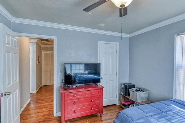 1121 W Apache Street, Norman, OK 73069