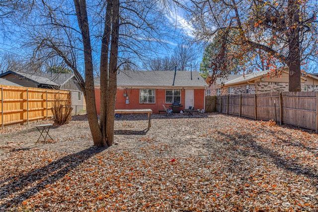 1121 W Apache Street, Norman, OK 73069