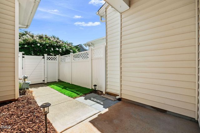 1343 Still Monument Way, Raleigh, NC 27603