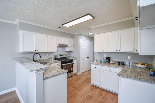 7586 Briar Crest Court, Riverdale, GA 30296