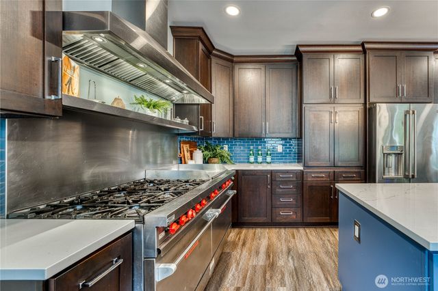 814 Jewil Drive, Fox Island, WA 98333