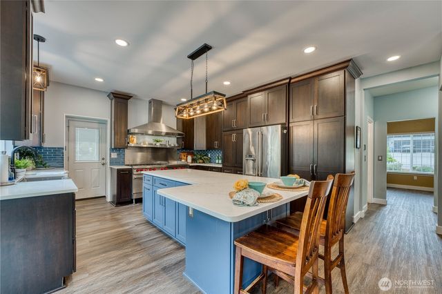 814 Jewil Drive, Fox Island, WA 98333