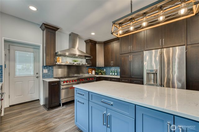 814 Jewil Drive, Fox Island, WA 98333