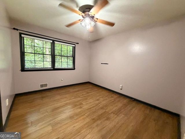 300 Robinson Drive, Carrollton, GA 30117