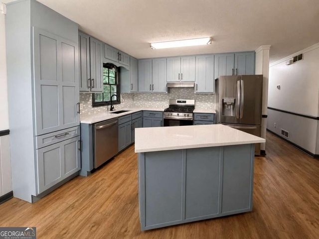300 Robinson Drive, Carrollton, GA 30117