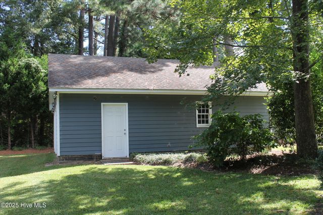 530 Woodfield Road, Whiteville, NC 28472