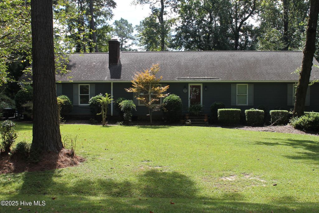 530 Woodfield Road, Whiteville, NC 28472
