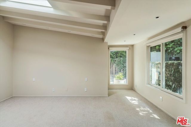 2412 Canyon Oak Drive, Los Angeles, CA 90068