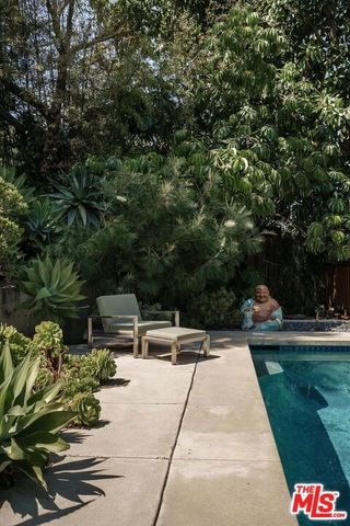 2412 Canyon Oak Drive, Los Angeles, CA 90068