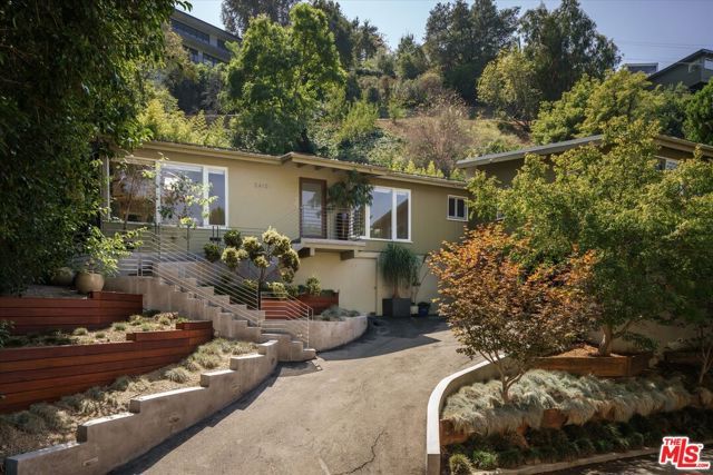 2412 Canyon Oak Drive, Los Angeles, CA 90068