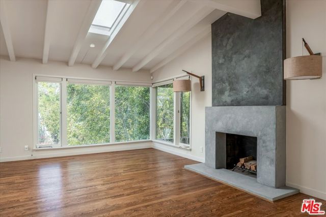 2412 Canyon Oak Drive, Los Angeles, CA 90068