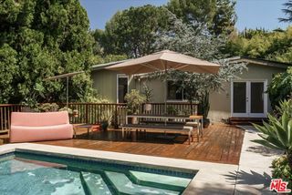 2412 Canyon Oak Drive, Los Angeles, CA 90068