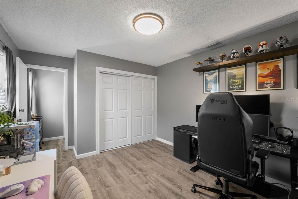 Image 13 of property listing at 1960 UNION STREET 28, Clearwater, FL 33763