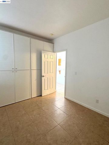 13900 Pinecrest St, Lathrop, CA 95330