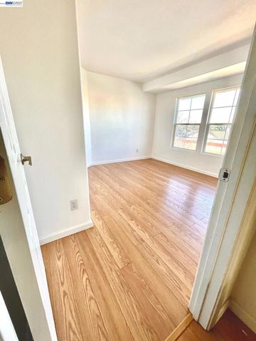 13900 Pinecrest St, Lathrop, CA 95330