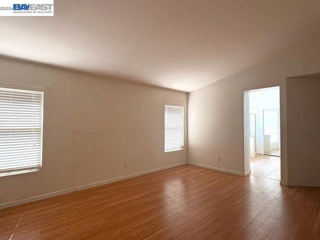 13900 Pinecrest St, Lathrop, CA 95330
