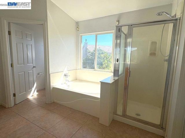 13900 Pinecrest St, Lathrop, CA 95330