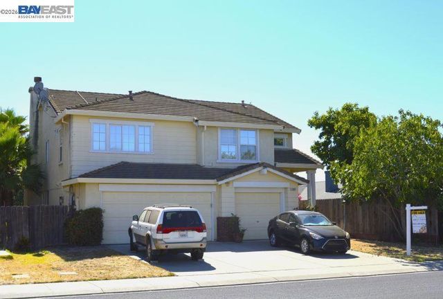 13900 Pinecrest St, Lathrop, CA 95330