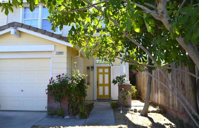13900 Pinecrest St, Lathrop, CA 95330