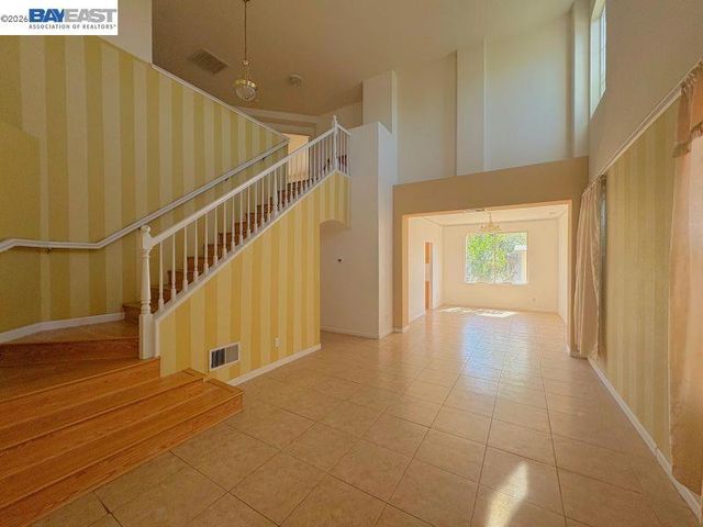 13900 Pinecrest St, Lathrop, CA 95330