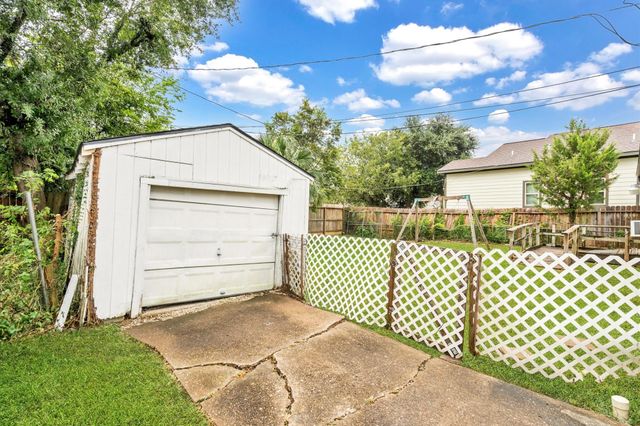 3530 Griggs Road, Houston, TX 77021