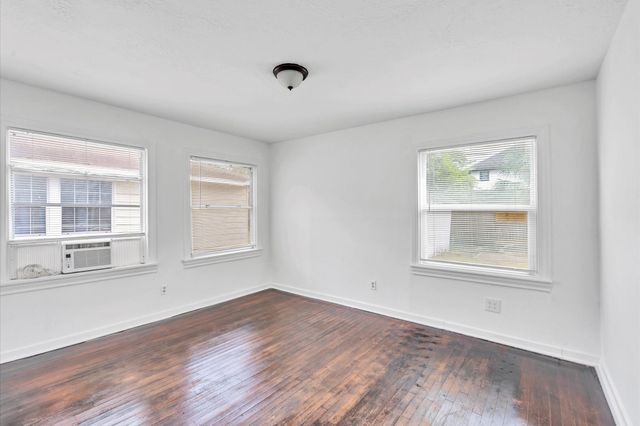 3530 Griggs Road, Houston, TX 77021
