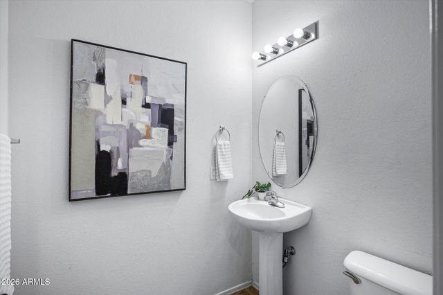 2903 S NIELSON Street, Gilbert, AZ 85295