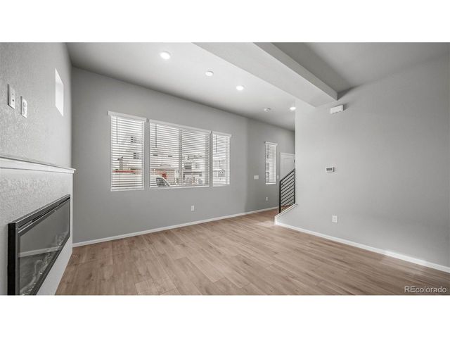 3407 Pearwood Dr, Johnstown, CO 80534