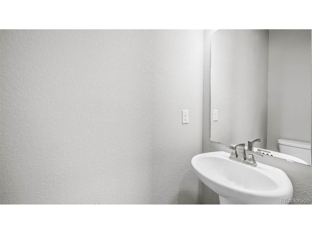 3407 Pearwood Dr, Johnstown, CO 80534