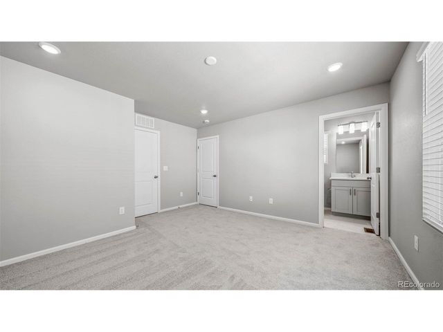 3407 Pearwood Dr, Johnstown, CO 80534