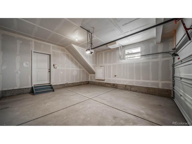 3407 Pearwood Dr, Johnstown, CO 80534