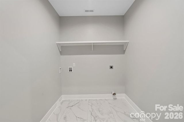 543 30th Avenue NW, Hickory, NC 28601