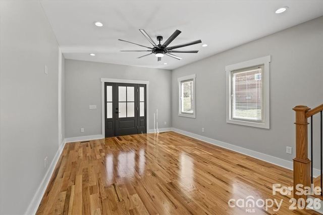 543 30th Avenue NW, Hickory, NC 28601