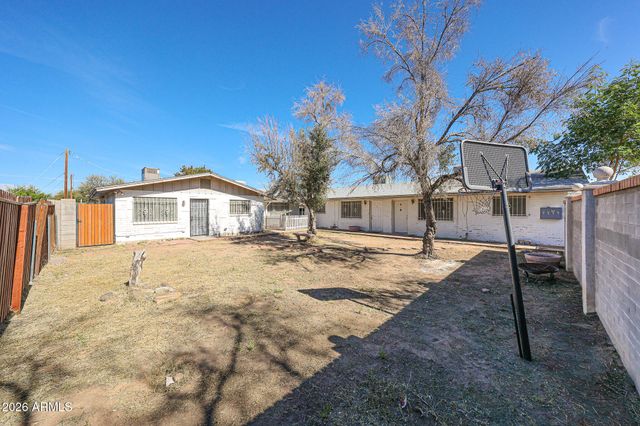 2226 W HEATHERBRAE Drive 4, Phoenix, AZ 85015