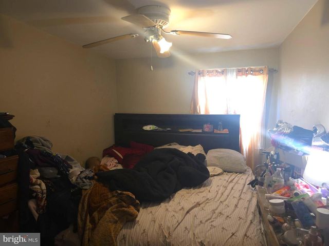 7160 CLOVER LN, Upper Darby, PA 19082