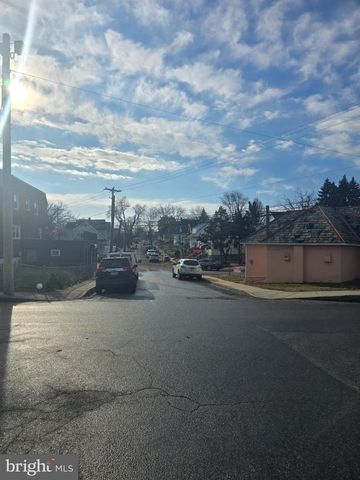 7160 CLOVER LN, Upper Darby, PA 19082