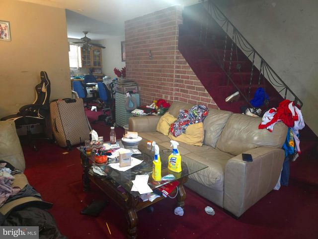 7160 CLOVER LN, Upper Darby, PA 19082