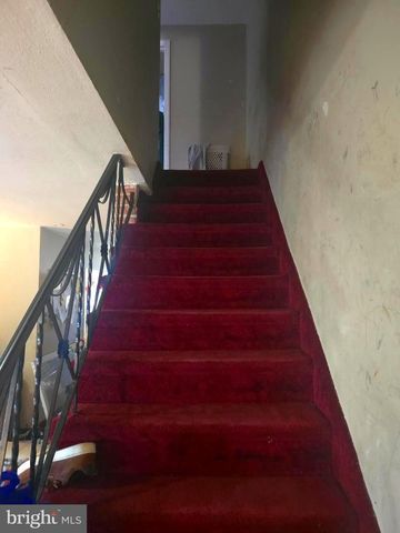 7160 CLOVER LN, Upper Darby, PA 19082