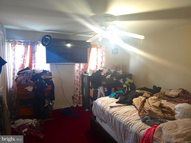 7160 CLOVER LN, Upper Darby, PA 19082