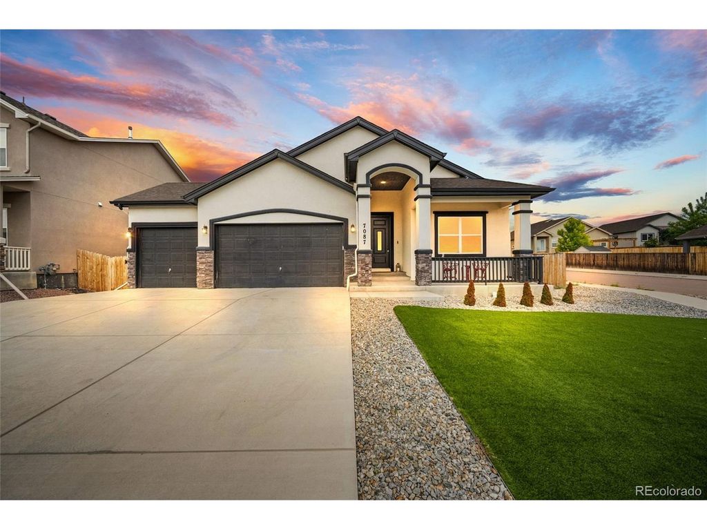 7087 Bigtooth Maple Dr, Colorado Springs, CO 80925