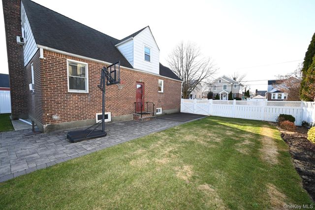 249 Grange Street, Franklin Square, NY 11010