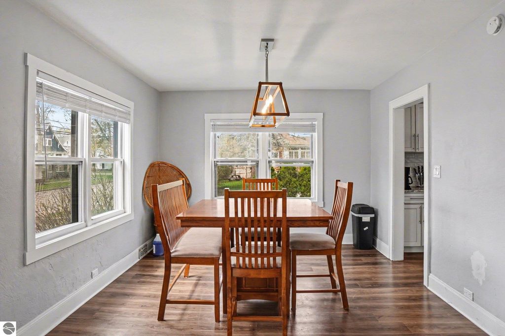 Image 7 of property listing at 209 E Maple, Mt Pleasant, MI 48858