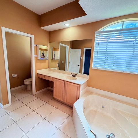 561 STRATHCLYDE COURT, Apopka, FL 32712