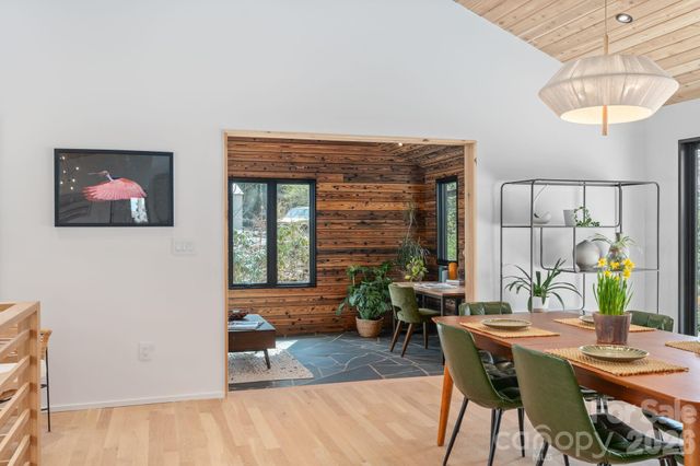 330 Windsor Road, Asheville, NC 28804