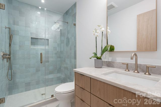 330 Windsor Road, Asheville, NC 28804
