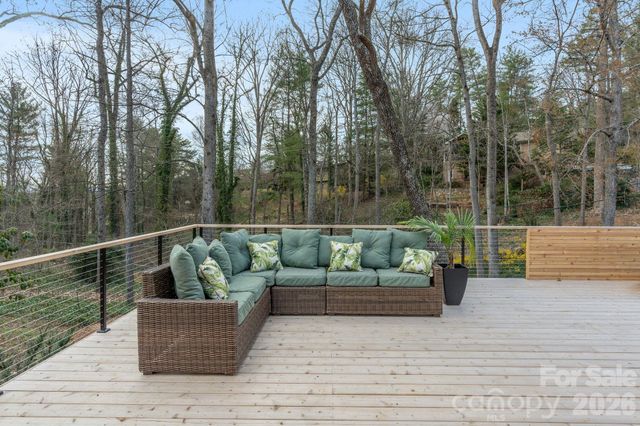 330 Windsor Road, Asheville, NC 28804