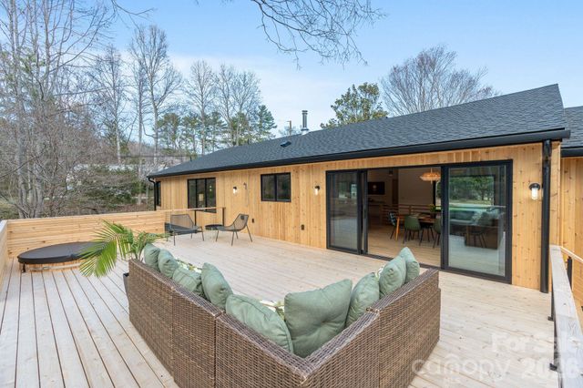 330 Windsor Road, Asheville, NC 28804