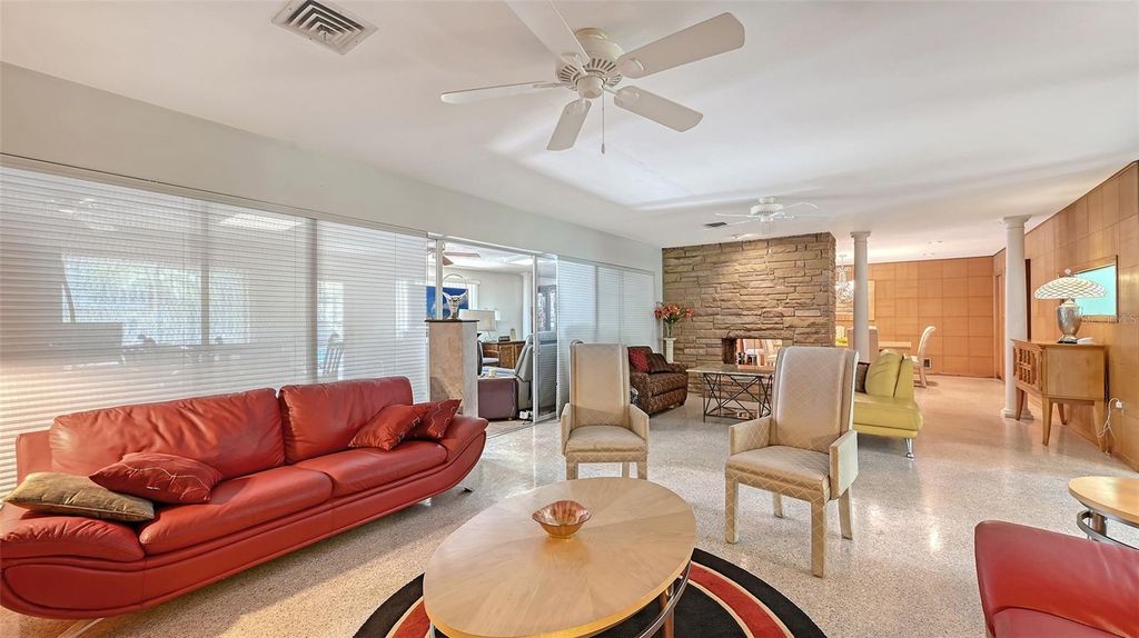 Image 13 of property listing at 3012 DESOTO ROAD, Sarasota, FL 34234