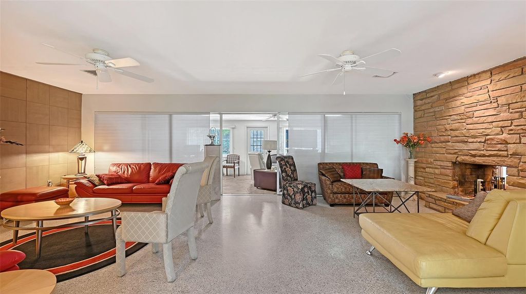 Image 15 of property listing at 3012 DESOTO ROAD, Sarasota, FL 34234